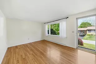 28 Orrin St, Warwick, RI 02886 - Photo 11
