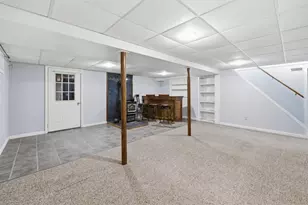 28 Orrin St, Warwick, RI 02889 - Photo 19