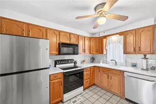 39 Dale Ave, Johnston, RI 02919 - Photo 3