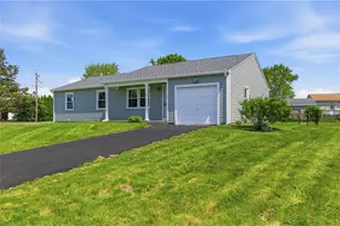 10 Wagon Wheel Ln, Woonsocket, RI 02895 - Photo 5