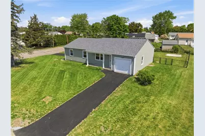 10 Wagon Wheel Lane, Woonsocket, RI 02895 - Photo 3