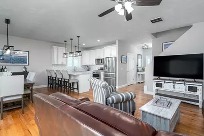81 Batcheller Avenue, Cranston, RI 02920 - Photo 9