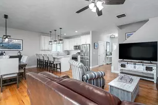 81 Batcheller Ave, Cranston, RI 02920 - Photo 9