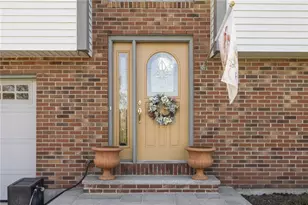 11 Renfrew Ave, Middletown, RI 02842 - Photo 3