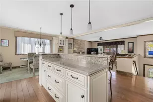11 Renfrew Ave, Middletown, RI 02842 - Photo 11