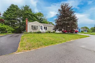 119 Gilbert St, Warwick, RI 02886 - Photo 3
