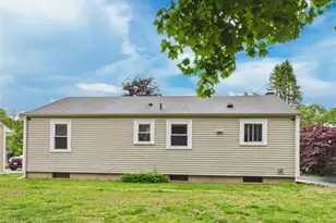 119 Gilbert St, Warwick, RI 02886 - Photo 5