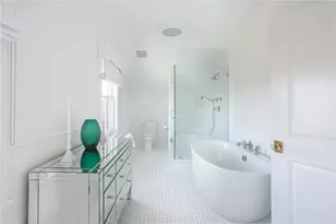 78 Rhode Island Ave, Newport, RI 02840 - Photo 13