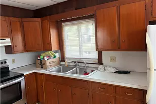 62 Lawn Ave, Warwick, RI 02888 - Photo 5