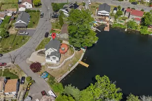 31 Beverly Cir, Smithfield, RI 02828 - Photo 9