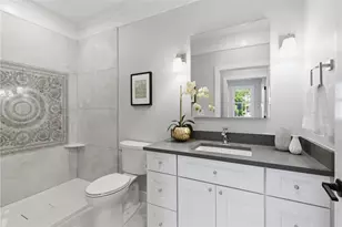 67 Queen St, East Greenwich, RI 02818 - Photo 13