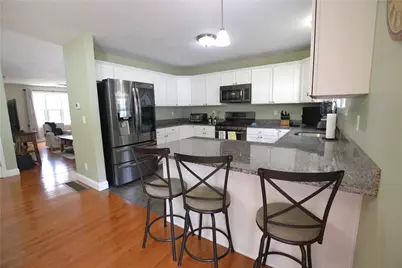 517 Pleasant Street, Pawtucket, RI 02860 - Photo 5