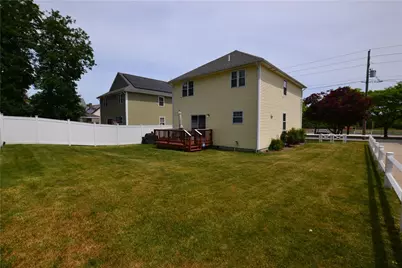 517 Pleasant Street, Pawtucket, RI 02860 - Photo 23