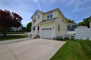 517 Pleasant St, Pawtucket, RI 02860 - Photo 3