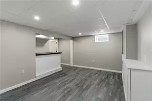 25 Gloria St, Pawtucket, RI 02861 - Photo 17