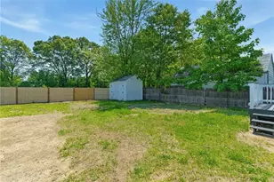 25 Gloria St, Pawtucket, RI 02861 - Photo 23