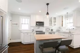 16 Carroll Ave, Newport, RI 02840 - Photo 7