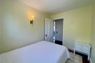45 Woodlawn Ave, Bristol, RI 02809 - Photo 9