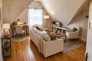 264 Bowen St, Providence, RI 02906 - Photo 3