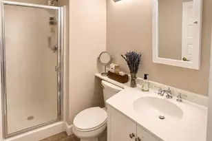 264 Bowen St, Providence, RI 02906 - Photo 9
