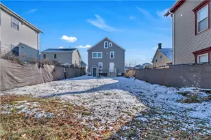 43 Jenkins St, Providence, RI 02906 - Photo 3