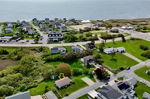 30 Green Meadow Dr, Narragansett, RI 02882 - Photo 3