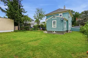 104 Fairview Ave, Pawtucket, RI 02860 - Photo 33