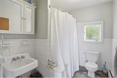 104 Fairview Avenue, Pawtucket, RI 02860 - Photo 23