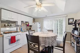 207 Glen Dr, Warwick, RI 02889 - Photo 9