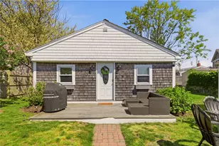 272 Riverside St, Portsmouth, RI 02871 - Photo 3