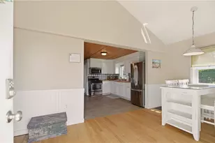 272 Riverside St, Portsmouth, RI 02871 - Photo 21