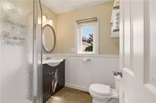 272 Riverside St, Portsmouth, RI 02871 - Photo 31