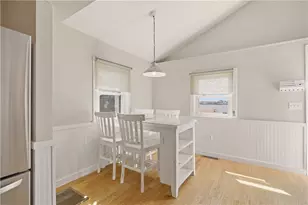 272 Riverside St, Portsmouth, RI 02871 - Photo 23