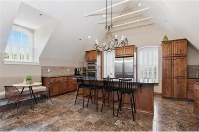 1000 Chapel View Boulevard #306, Cranston, RI 02920 - Photo 5