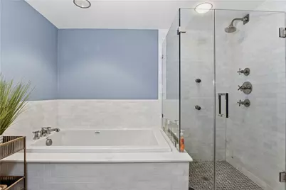 1000 Chapel View Boulevard #306, Cranston, RI 02920 - Photo 21