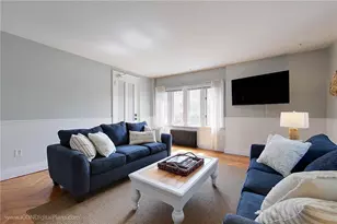 28 Narragansett Ave, Newport, RI 02840 - Photo 1