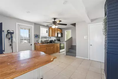 208 Simmonsville Avenue, Johnston, RI 02919 - Photo 3