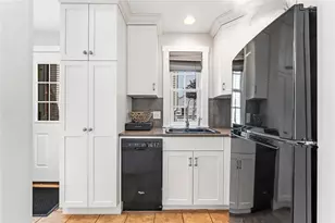 7 Florence Ave, Newport, RI 02840 - Photo 13