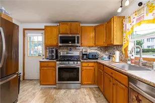 105 Lyman St, Pawtucket, RI 02860 - Photo 11