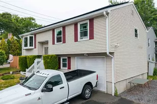 105 Lyman St, Pawtucket, RI 02860 - Photo 3