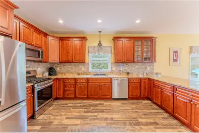 111 Middle Street, North Kingstown, RI 02852 - Photo 7