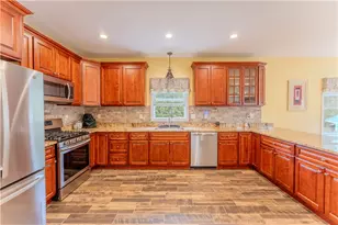 111 Middle St, North Kingstown, RI 02852 - Photo 7