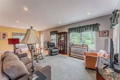 111 Middle Street, North Kingstown, RI 02852 - Photo 11