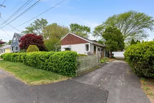 46 Somerset Ave, East Providence, RI 02915 - Photo 1