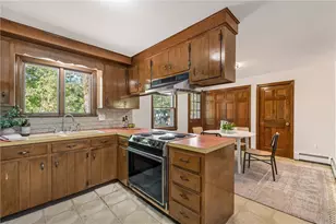 5 Knapton St, Barrington, RI 02806 - Photo 9