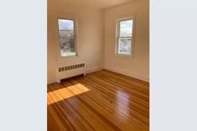 86 Hamilton Avenue #2nd floor, Barrington, RI 02806 - Photo 5