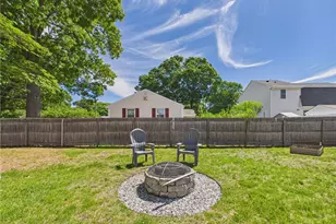 122 Gordon Ave, Warwick, RI 02889 - Photo 21