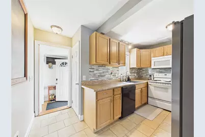 122 Gordon Avenue, Warwick, RI 02889 - Photo 3