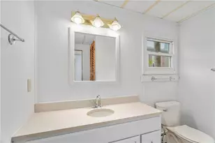8 Thrid St, Portsmouth, RI 02842 - Photo 19
