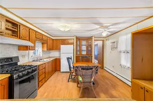 8 Thrid St, Portsmouth, RI 02842 - Photo 11